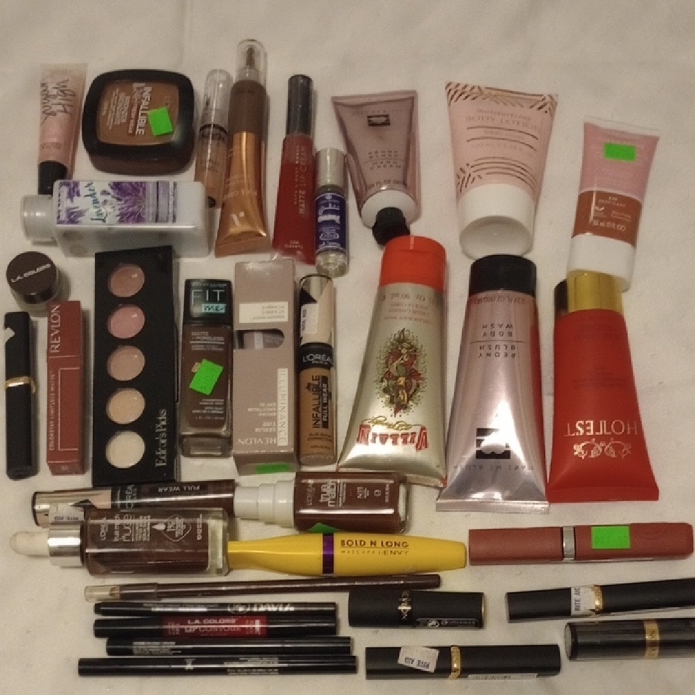 Revlon Pink Lipstick Essential Makeup